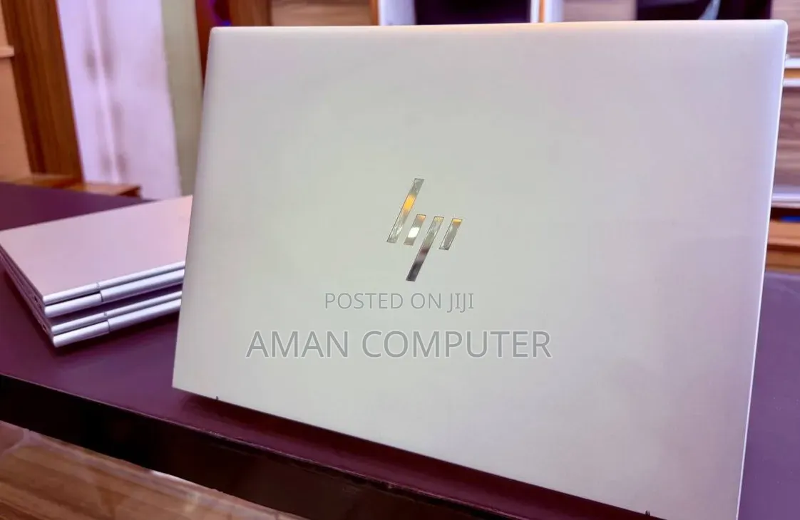 New Laptop HP EliteBook 840 G10 8GB Intel Core i7 SSD 1T