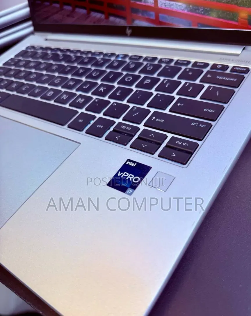 New Laptop HP EliteBook 840 G10 8GB Intel Core i7 SSD 1T
