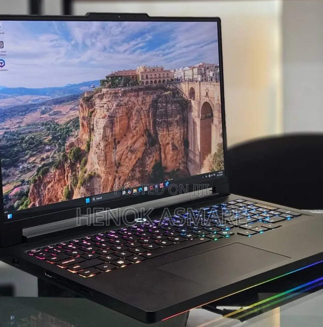 New Laptop Lenovo Legion 7 32GB Intel Core Ultra 9 SSD 1T