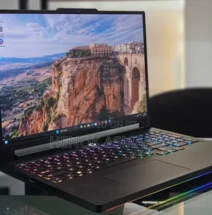 New Laptop Lenovo Legion 7 32GB Intel Core Ultra 9 SSD 1T