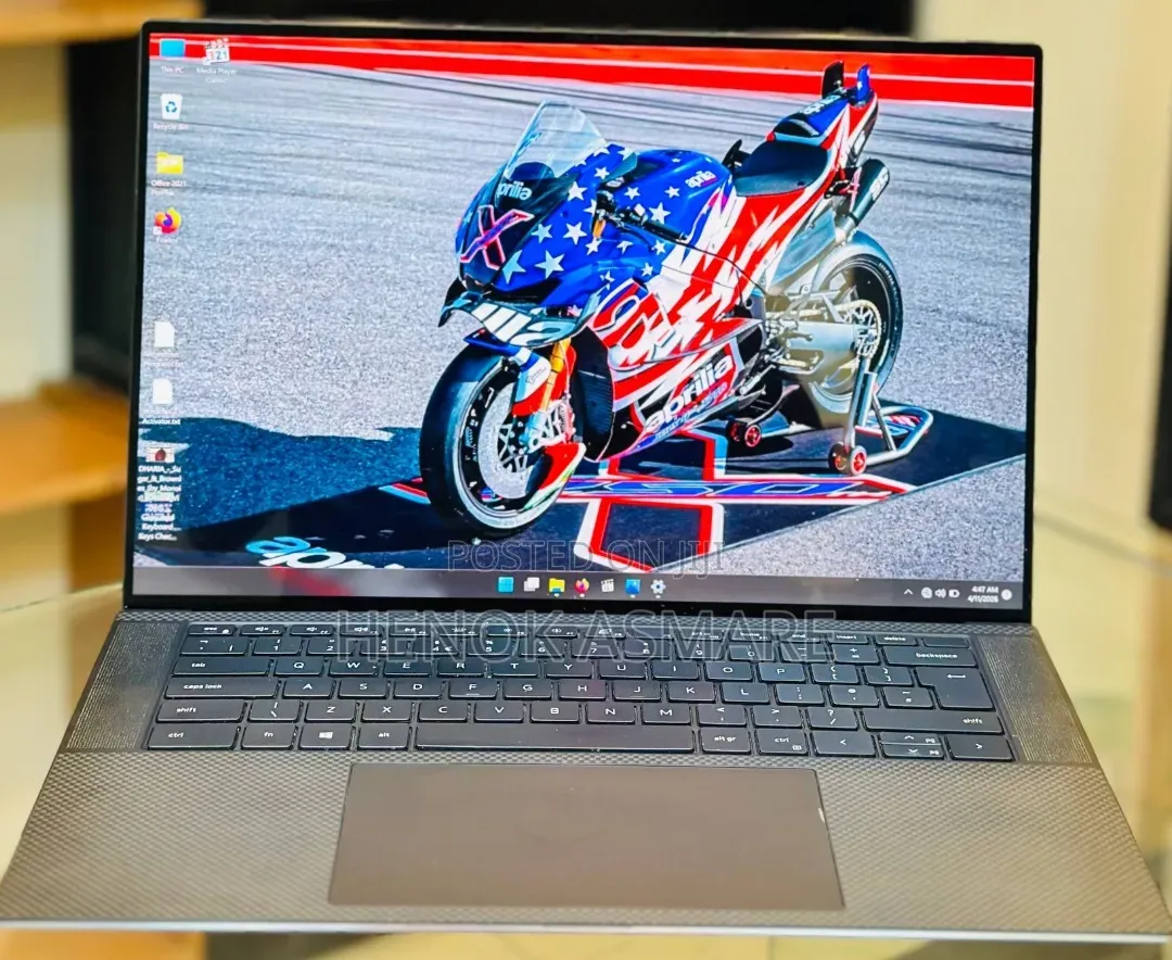 New Laptop Dell Precision 5560 16GB Intel Core i7 SSD 512GB
