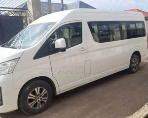 Toyota HiAce 2021 White