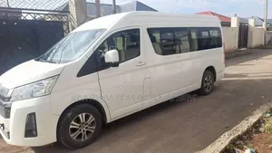 Toyota HiAce 2021 White