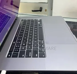 New Laptop Apple MacBook Pro 2019 32GB Intel Core i9 SSD 512GB
