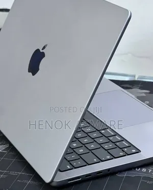 New Laptop Apple MacBook Pro 2021 M1 16GB Apple M1 SSD 512GB
