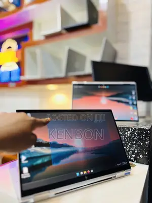 Laptop HP EliteBook 1030 16GB Intel Core i5 SSD 512GB