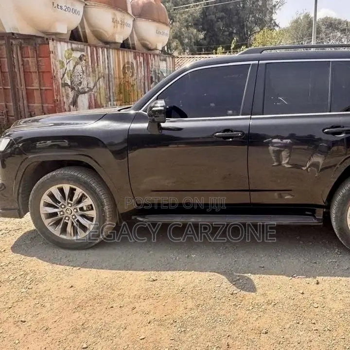 Toyota Land Cruiser 2023 Black