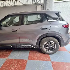 BYD Yuan Up 2025 Gray