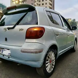 Toyota Vitz 2004 Green