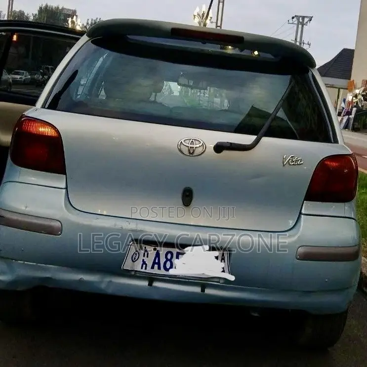 Toyota Vitz 2004 Green