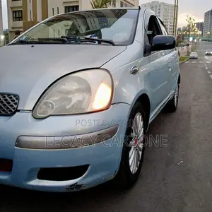 Toyota Vitz 2004 Green