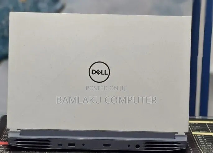 New Laptop Dell G15 5511 8GB AMD Ryzen 7 SSD 512GB