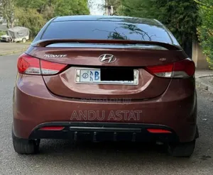 Hyundai Avante 2013 Burgundy