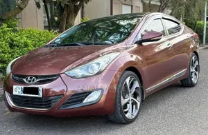 Hyundai Avante 2013 Burgundy