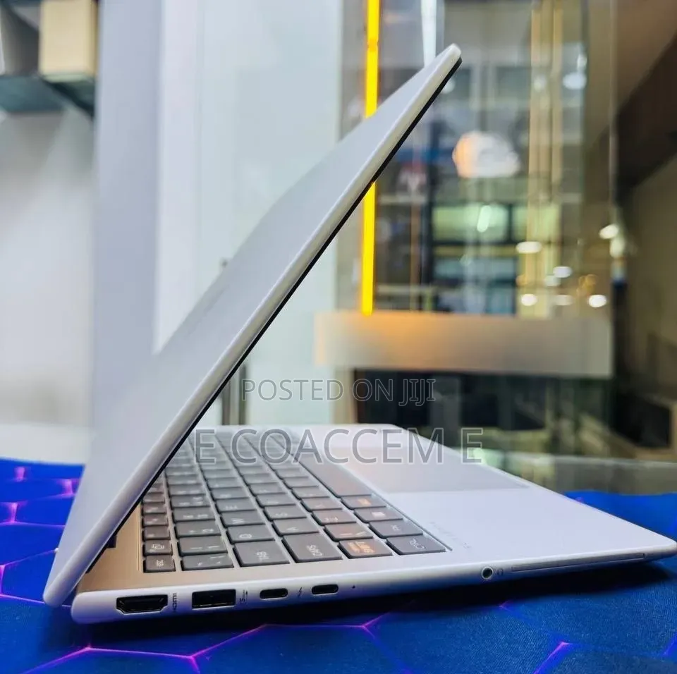 New Laptop HP 630 16GB Intel Core Ultra 7 SSD 512GB