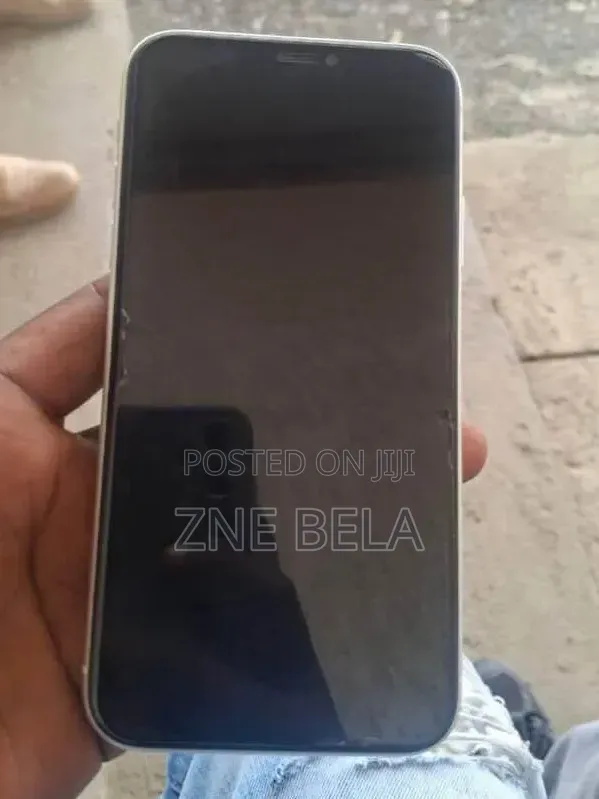 Apple iPhone 11 64 GB White
