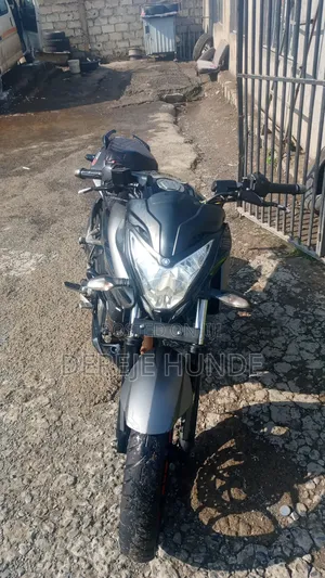 Bajaj Pulsar 220 F 2018 Black