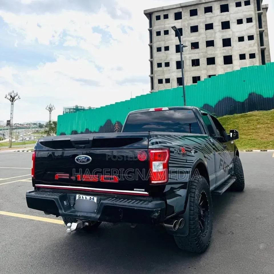 Ford F-150 2020 Black