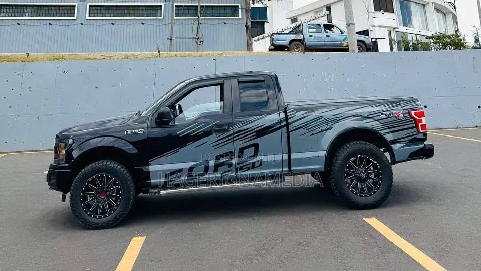 Ford F-150 2020 Black