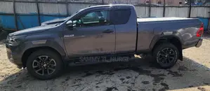 Toyota Hilux 2021 Matt Black