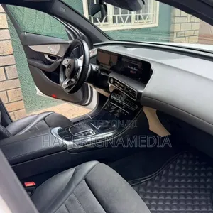 Mercedes-Benz EQC EQC400 4MATIC 2022 White