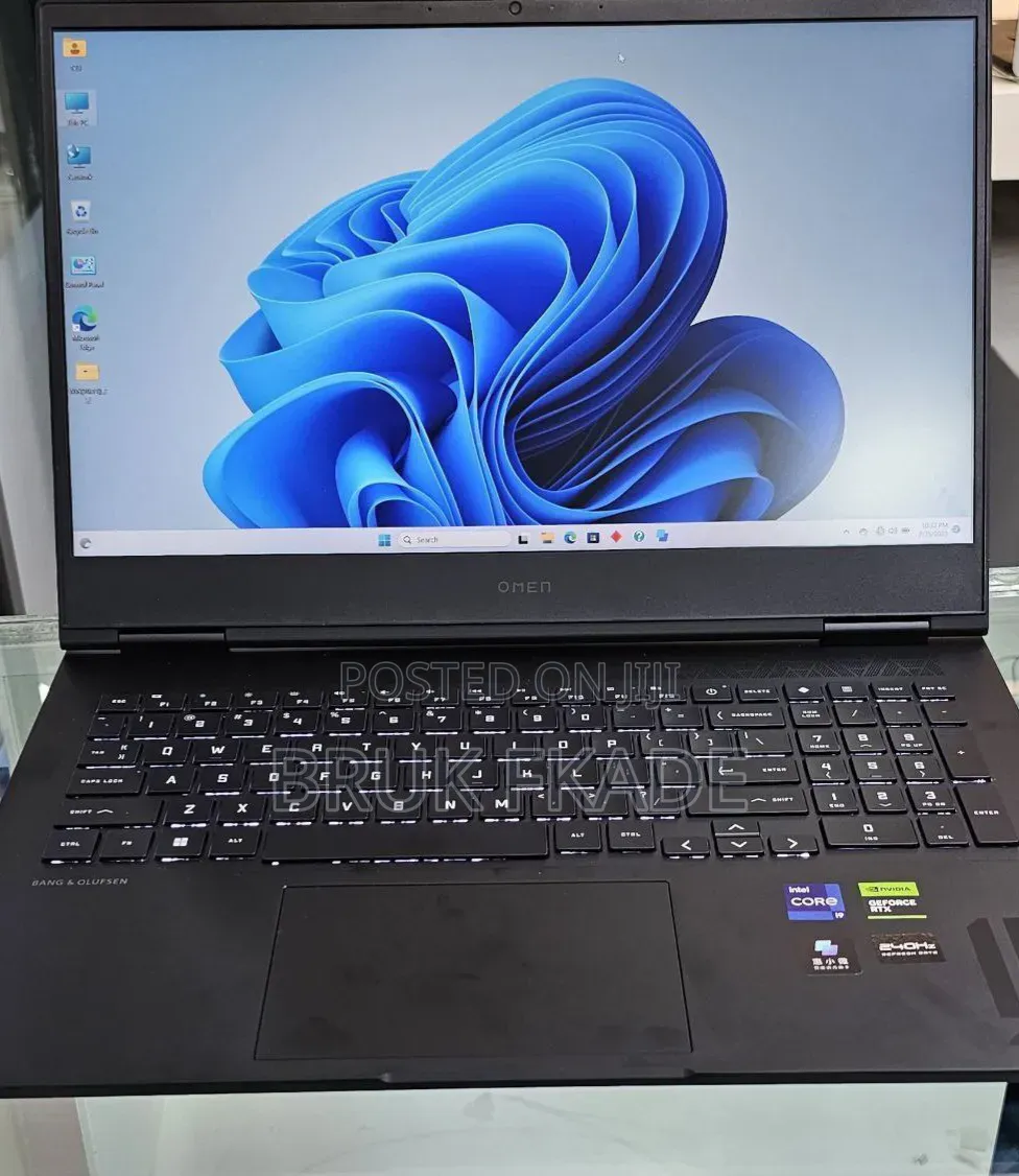 New Laptop HP Omen 16 16GB Intel Core i9 SSD 1T