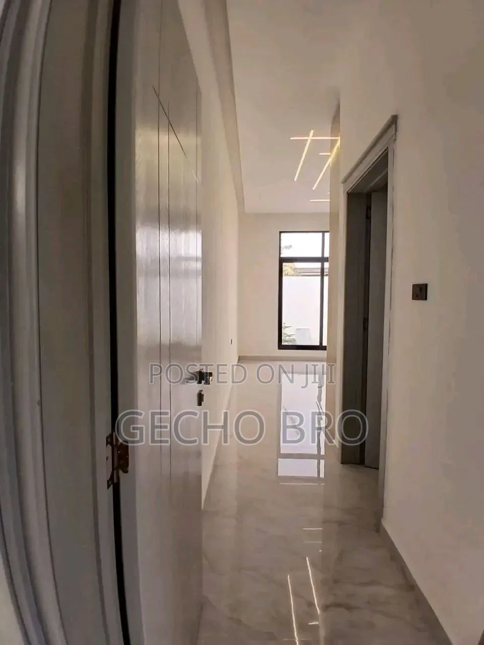 Furnished 3bdrm Villa in Bole for sale