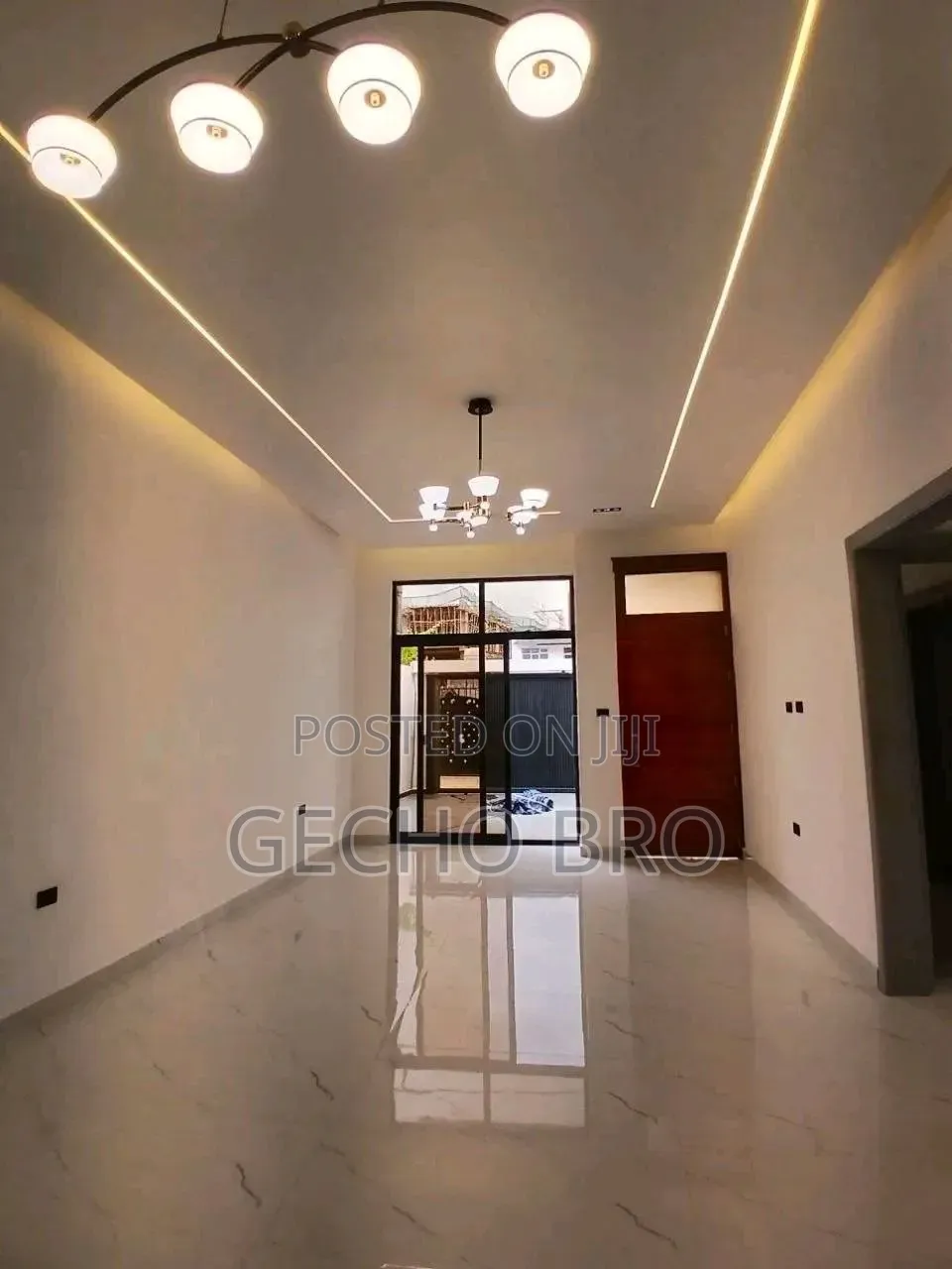 Furnished 3bdrm Villa in Bole for sale