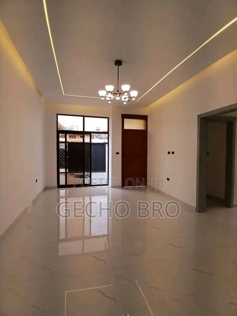 Furnished 3bdrm Villa in Bole for sale