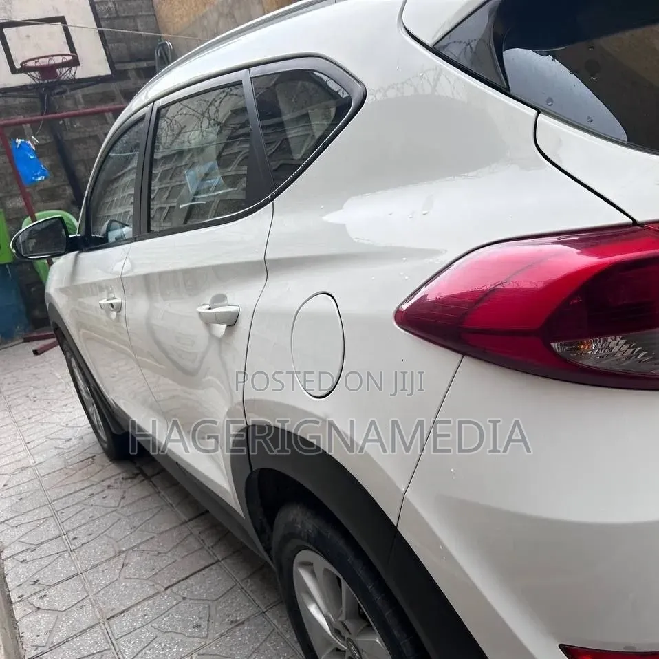 Hyundai Tucson 2018 White