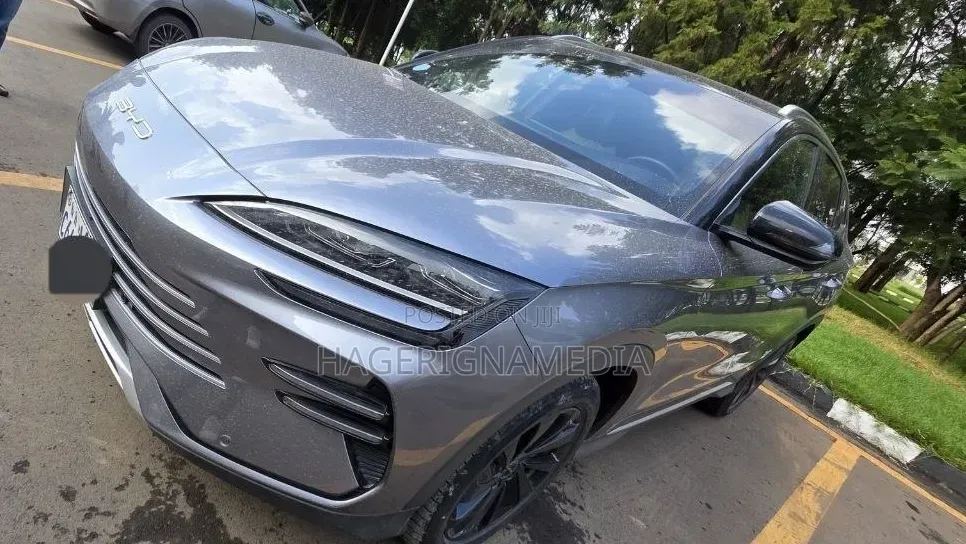 BYD Song Plus DM-i 2024 Gray