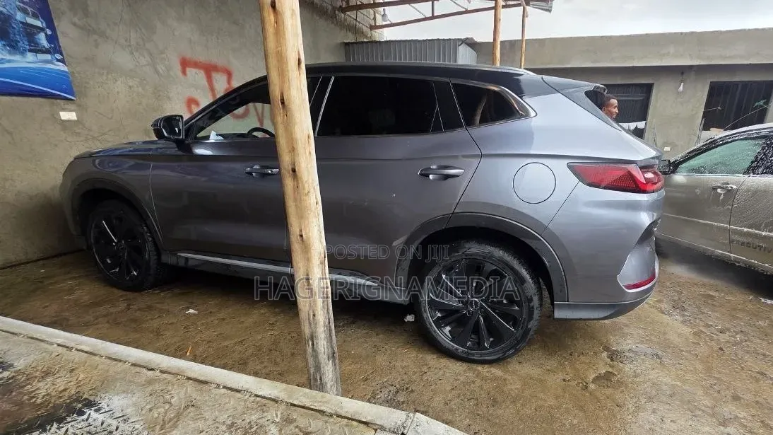 BYD Song Plus DM-i 2024 Gray