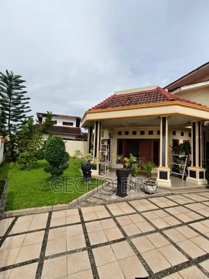 Furnished 7bdrm House in Bole for sale
