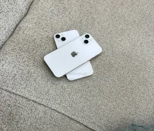 New Apple iPhone 13 128 GB Silver