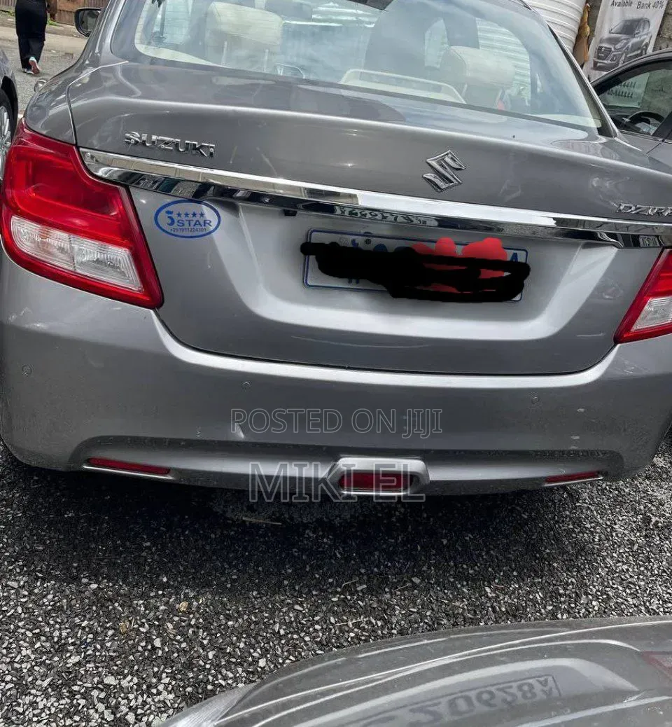 Suzuki Dzire 2022 Silver
