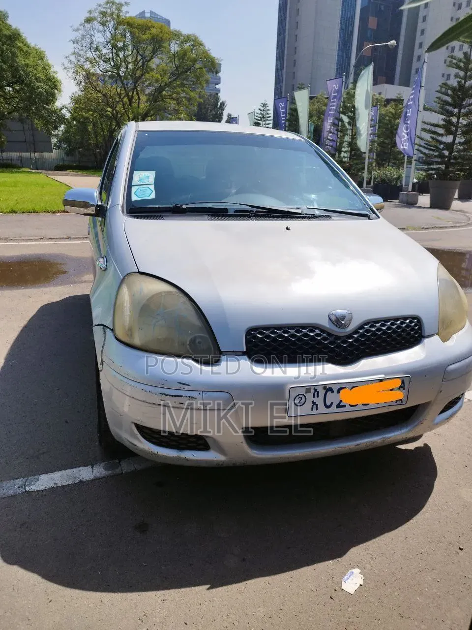 Toyota Vitz 1.0 FWD 5dr 2004 Silver