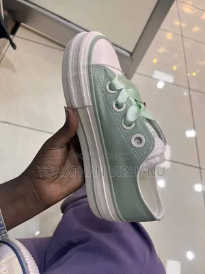 Women's Shoe