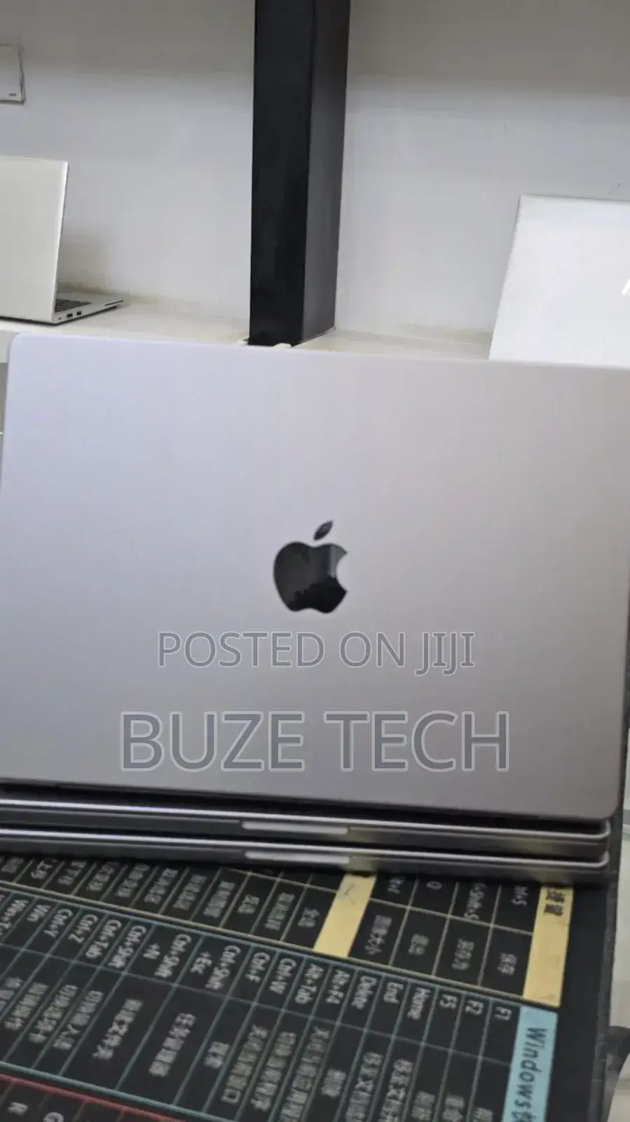 New Laptop Apple MacBook Pro 2021 M1 16GB Apple M1 Pro SSD 512GB