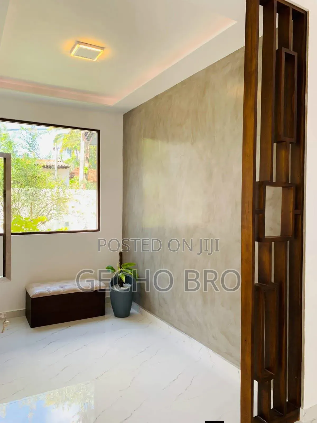 Furnished 8bdrm House in Bole for sale