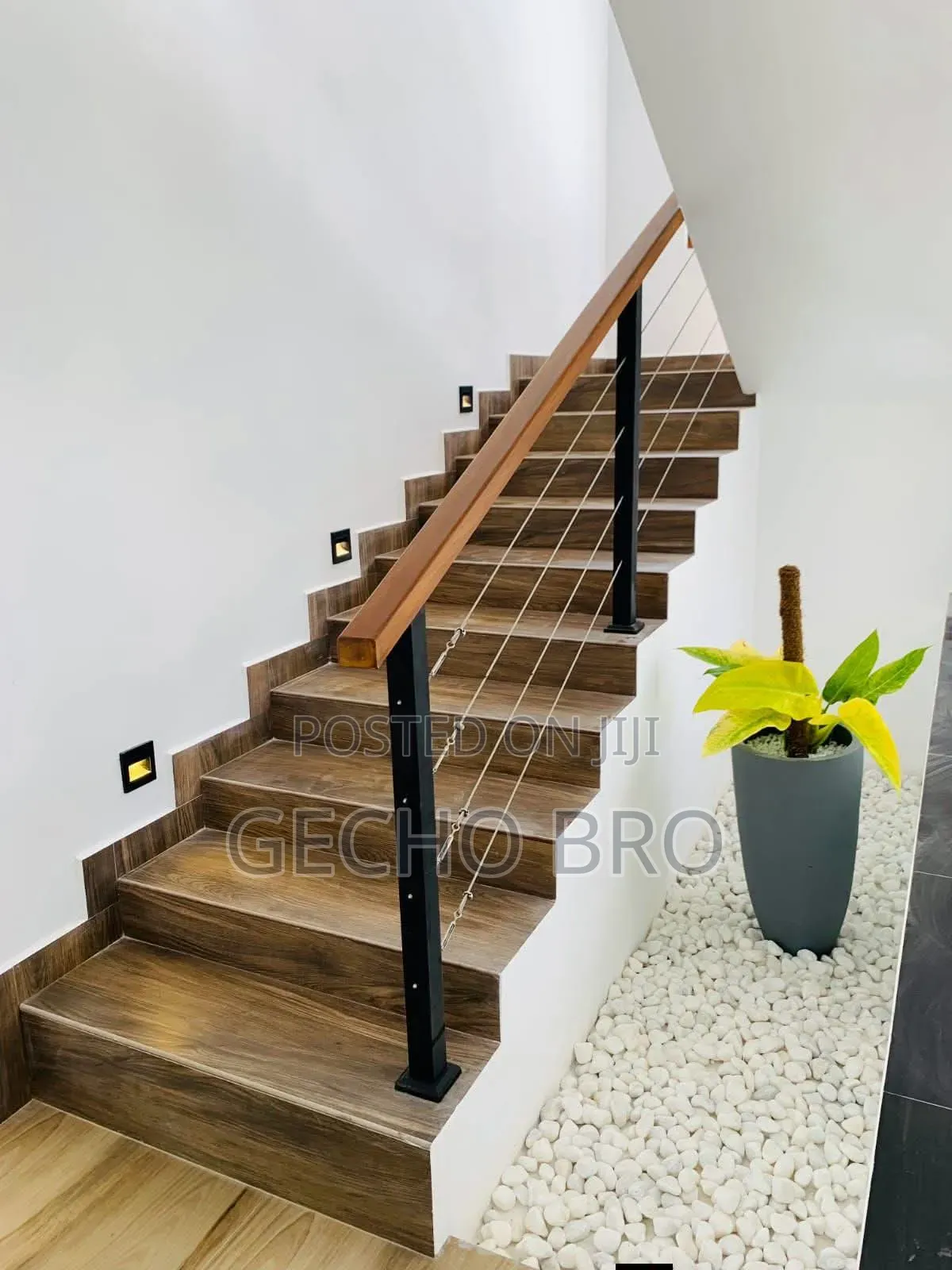 Furnished 8bdrm House in Bole for sale