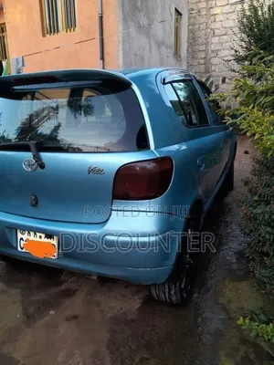 Toyota Vitz 2002 Blue