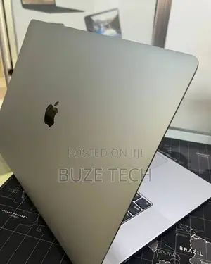 New Laptop Apple MacBook Pro 2019 32GB Intel Core i9 SSD 512GB