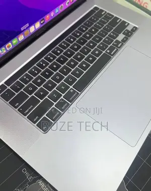 New Laptop Apple MacBook Pro 2019 32GB Intel Core i9 SSD 512GB