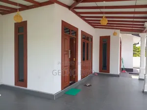 Furnished 4bdrm Villa in Bole for sale