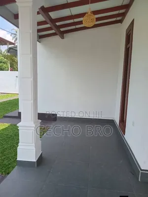 Furnished 4bdrm Villa in Bole for sale