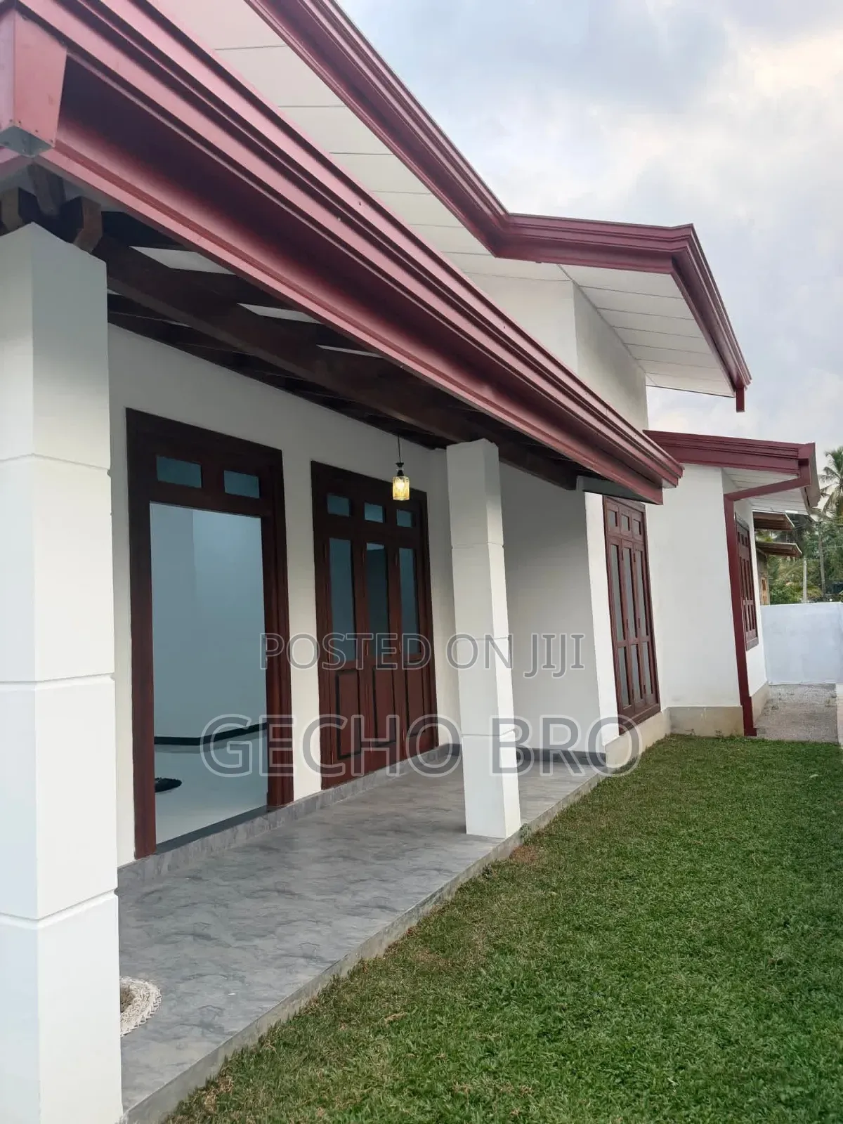 Furnished 4bdrm Villa in Bole for sale