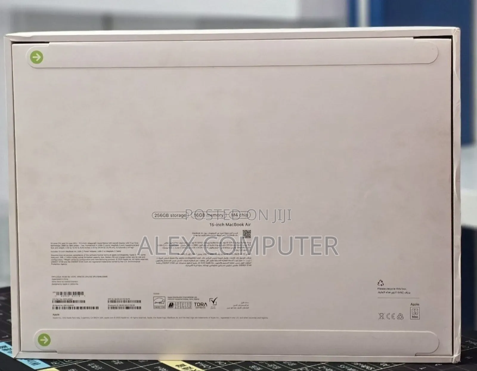 New Laptop Apple MacBook Air 2025 M4 16GB Apple M4 SSD 256GB