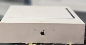 New Laptop Apple MacBook Air 2025 M4 16GB Apple M4 SSD 256GB