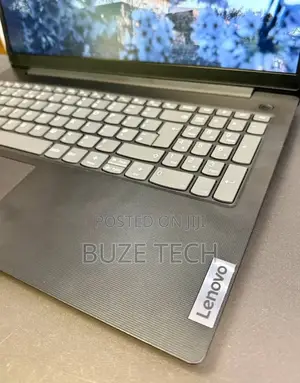 New Laptop Lenovo 12GB Intel Core i5 SSD 512GB