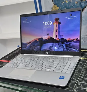 New Laptop HP Stream Notebook 8GB Intel Core i5 SSD 128GB